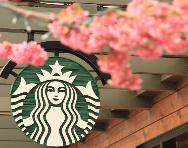 В США закроют все Starbucks и проведут тренинг против расизма 